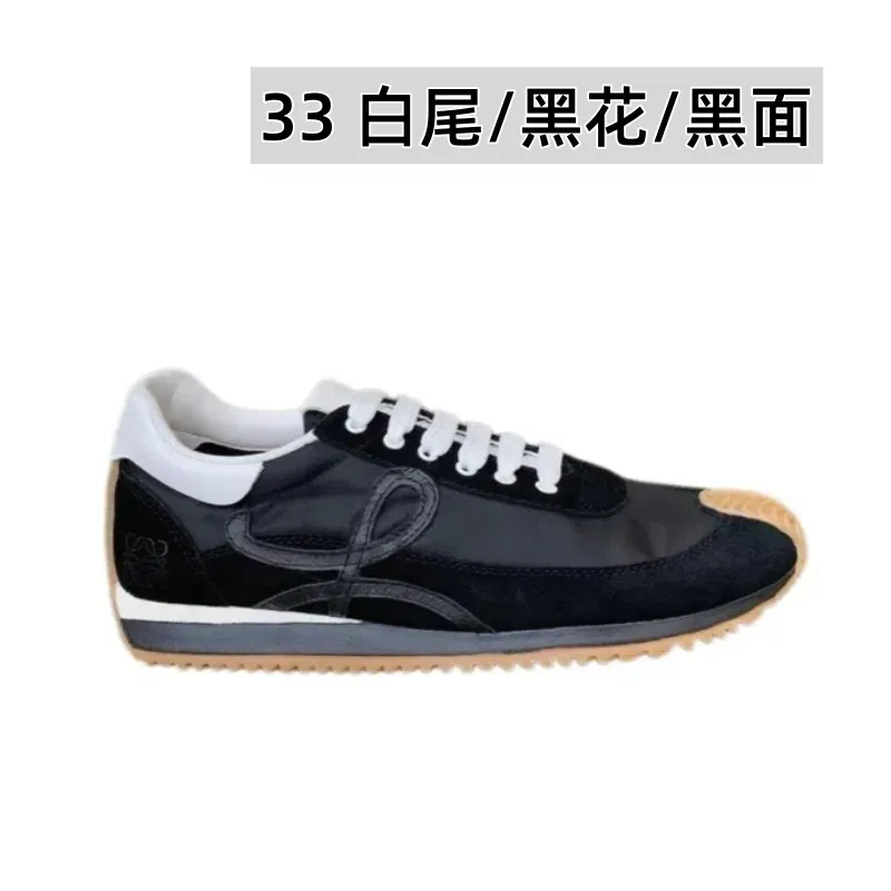 👟👟Ex-factory price 520👟👟 Men's size +10 Super 🔥Hot [LOEWE·Loewe] Forrest Gump shoes, invincible foot feel! The most popular model of the year, shoes with high moral training inside! 2025 new product series 💯Spliced ​​upper. The hidden inner height is soft and comfortable, and the minimalist style is very eye-catching. It is very advanced no matter how you match it. The heel design is novel. Soft and comfortable, and the splicing is light and comfortable: the foot feels invincible. It is rated as the most comfortable running style. It feels like walking on flat ground❤️Original details! The low-cut shoes have the initials of the brand logo on the side, making them a must-have for your shoe cabinet! Upper: imported suede + cowhide + original cloth splicing, cowhide foot pads, original customized abrasive tool combination outsole! Original packaging! 🏆 ✦Upper: imported suede + cowhide + original fabric splicing ✦Insole: movable latex cowhide insole ✦Outsole: original molded TPU combination outsole ✦Female size: 35--40, ✦Male size: 39--45,